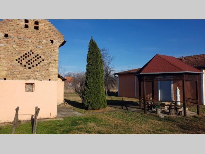 čenta kuća vikendica besplatni mali oglasi