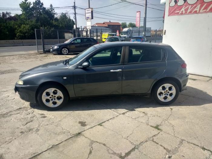 alfa romeo 147 1,6 b besplatni mali oglasi