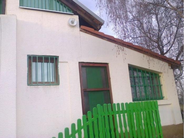 kuća i okućnica fruška gora, blizu manastira krušedol besplatni mali oglasi