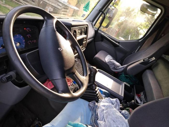 renault cisterna 420 dci premium 2003 godište besplatni mali oglasi