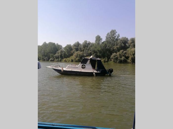 metalni brod prodaja besplatni mali oglasi