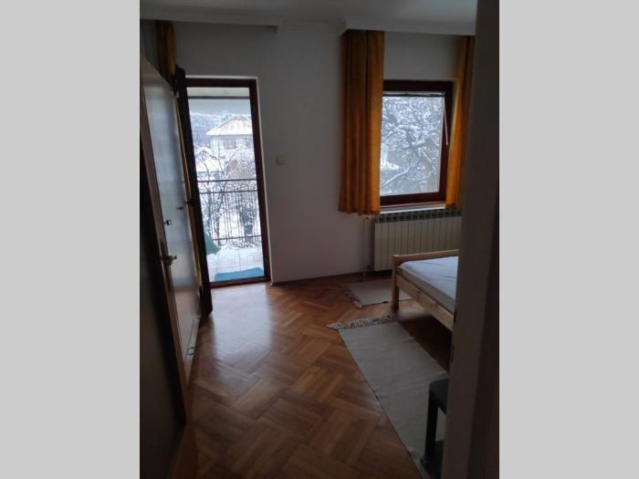 dvosoban namešten stan kod liona, 57m2  besplatni mali oglasi