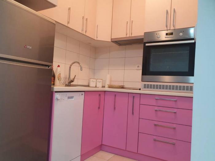 prodajem stan novi sad (na detelinari) besplatni mali oglasi