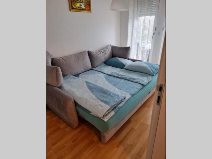prodajem stan novi sad (na detelinari) besplatni mali oglasi