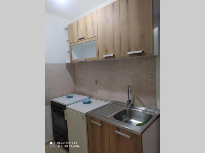 izdajem stan od 30 m2 u ulici kopernikova 42, novi sad besplatni mali oglasi