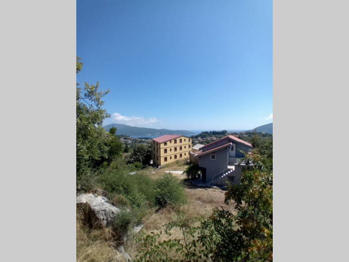 herceg novi građevinski placevi na 1 7 km od centra besplatni mali oglasi