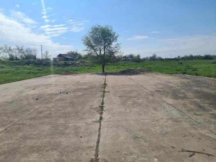 na prodaju hala od 400 m2 u srbobranu besplatni mali oglasi