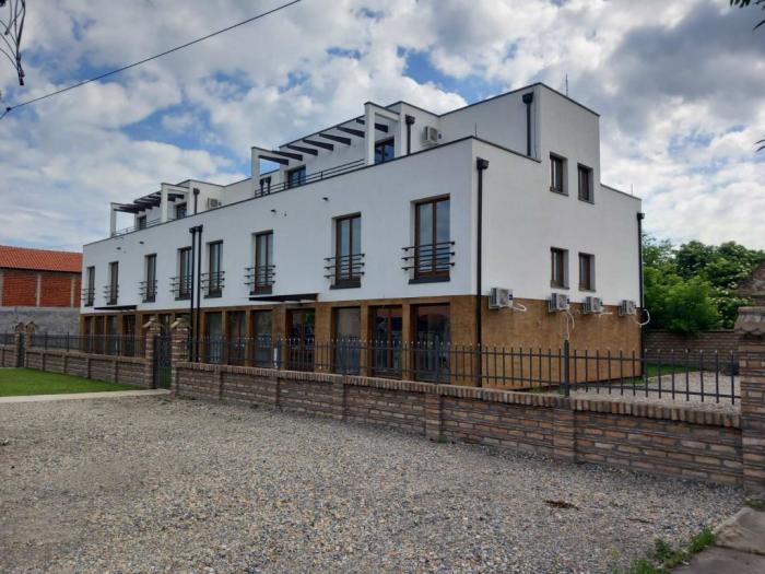 na prodaju trosobni stanovi u beograd, borči, na mirnoj lokaciji besplatni mali oglasi