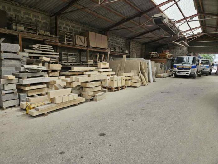 prodaje se 50m3 kamena u plocama i 1000m2 granitnih pločica besplatni mali oglasi