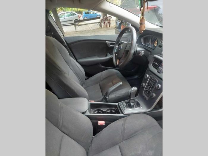 volvo v40 v40, 2014 godišnje prodajem besplatni mali oglasi