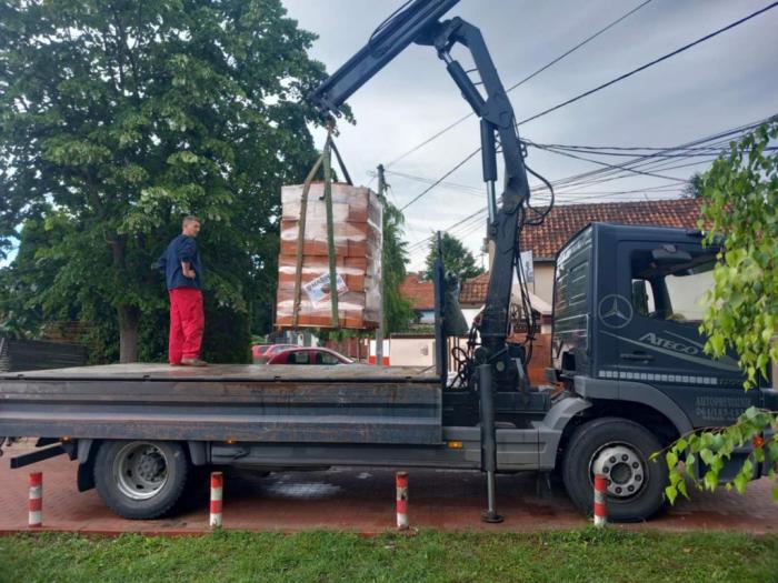 iskop mini bagerom od 5 tona besplatni mali oglasi