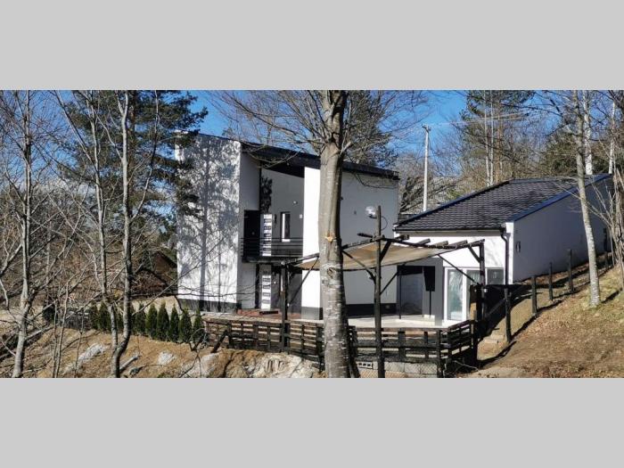 zlatibor moderna kuća sa dodatnom stambenom jedinicom, zova (plac 600 m) besplatni mali oglasi